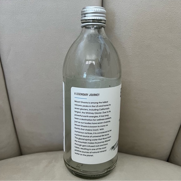 Erewhon Market Branded Logo 16.9oz Clear Glass Water Bottle Reusable Recycled - Picture 3 of 6